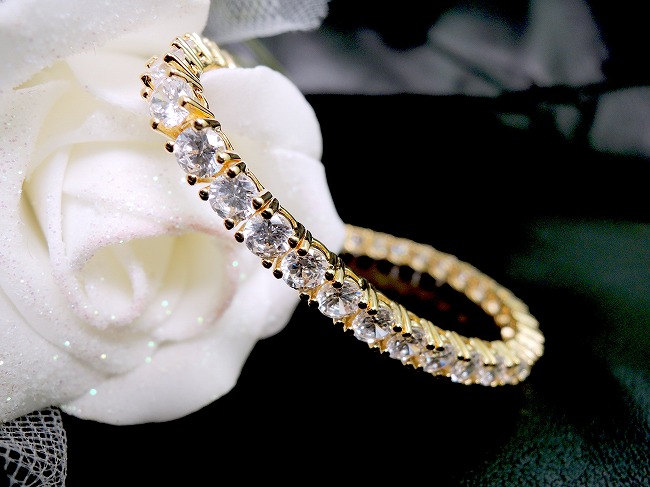 �S�[���h�@�e�j�X�u���X���b�g�@�L���[�r�b�N�W���R�j�A�E�A�N�Z�T���[