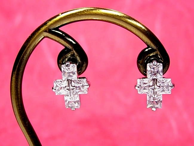 �h�C�c���@�L���[�r�b�N�W���R�j�A�̃N���X�̃s�A�X