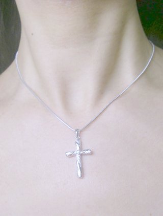 �h�C�c���E�L���[�r�b�N�W���R�j�A�̃N���X�l�b�N���X