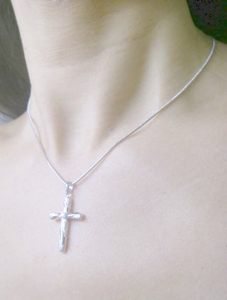 �h�C�c���E�L���[�r�b�N�W���R�j�A�̃N���X�l�b�N���X