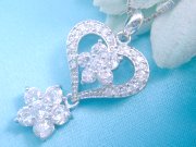 �L���[�r�b�N�W���R�j�A�̃n�[�g�E�y���_���g