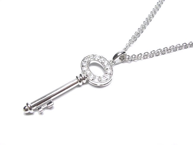 �h�C�c���E�L���[�r�b�N�W���R�j�A�̃y���_���g�@-���i�L�[�j-