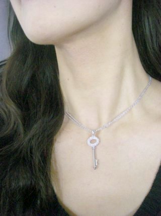 �h�C�c���E�L���[�r�b�N�W���R�j�A�̃y���_���g�@-���i�L�[�j-