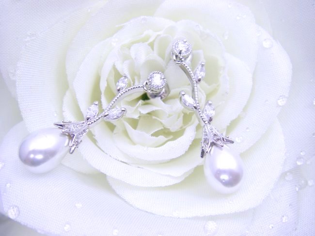 �L���[�r�b�N�W���R�j�A�ƃ}�W�����J�E�p�[���̃s�A�X