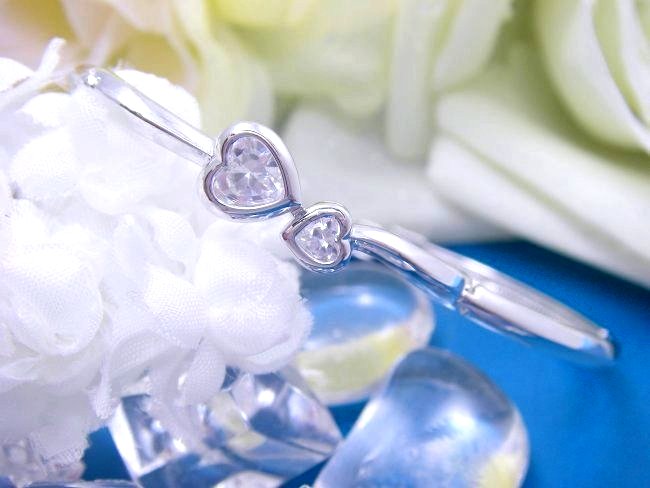 �n�[�g�@�o���O���E�u���X���b�g�@�L���[�r�b�N�W���R�j�A�E�A�N�Z�T���[