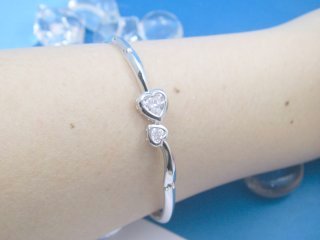 �n�[�g�@�o���O���E�u���X���b�g�@�L���[�r�b�N�W���R�j�A�E�A�N�Z�T���[