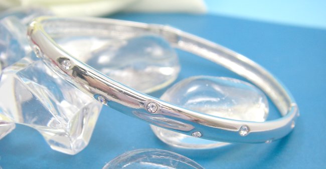 �h�b�g�@�o���O���@�L���[�r�b�N�W���R�j�A