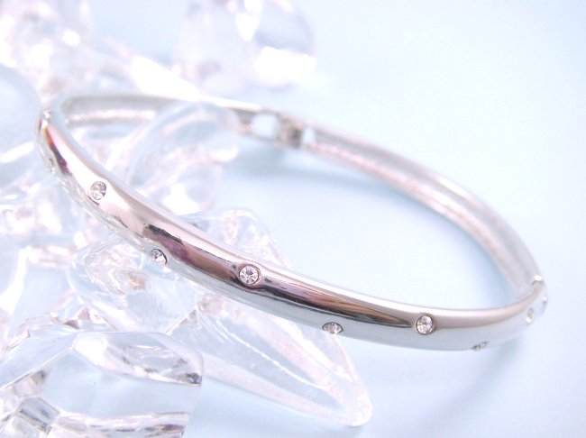 �h�b�g�@�o���O���@�L���[�r�b�N�W���R�j�A