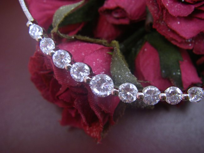 �I���K�E�l�b�N���X