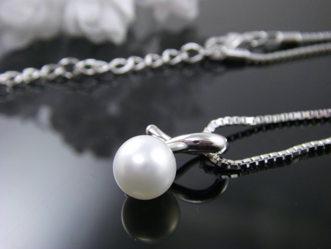 �p�[���̃y���_���g