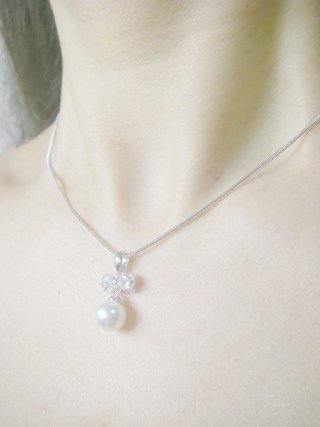 �p�[���ƃL���[�r�b�N�W���R�j�A�̃y���_���g�E�A�N�Z�T���[