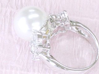 �L���[�r�b�N�W���R�j�A �����O