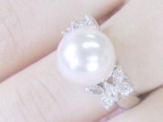 �L���[�r�b�N�W���R�j�A �����O