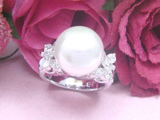 �}�W�����J�E�p�[���ƃL���[�r�b�N�W���R�j�A�̃����O