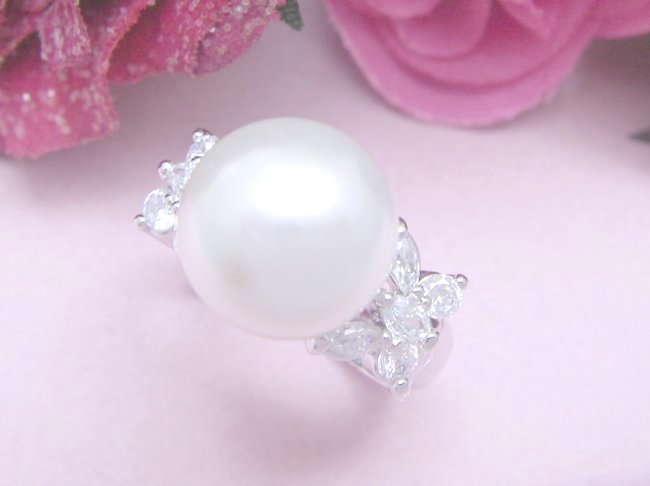 �}�W�����J�E�p�[���ƃL���[�r�b�N�W���R�j�A�̃����O