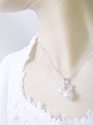 �p�[���ƃL���[�r�b�N�W���R�j�A�̃y���_���g�E�A�N�Z�T���[