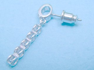 �L���[�r�b�N�W���R�j�A�E�A�N�Z�T���[�@�s�A�X