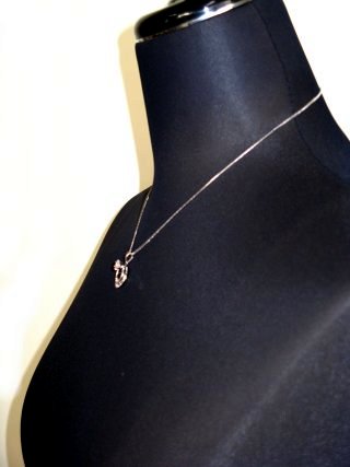 �L���[�r�b�N�W���R�j�A�̃T�[�N���E�y���_���g