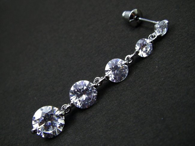 �L���[�r�b�N�W���R�j�A�@�T�A�̃��E���h�@�s�A�X