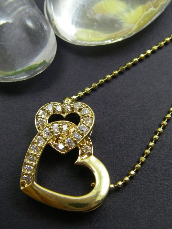 �n�[�g�̃y���_���g�@CZ�A�N�Z�T���[