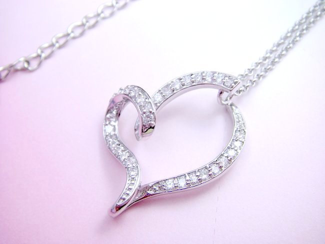 �n�[�g�̃y���_���g�@�L���[�r�b�N�W���R�j�A�E�A�N�Z�T���[