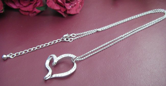 �n�[�g�̃y���_���g�@�L���[�r�b�N�W���R�j�A�E�A�N�Z�T���[