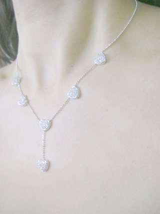 �n�[�g�̃y���_���g�E�l�b�N���X