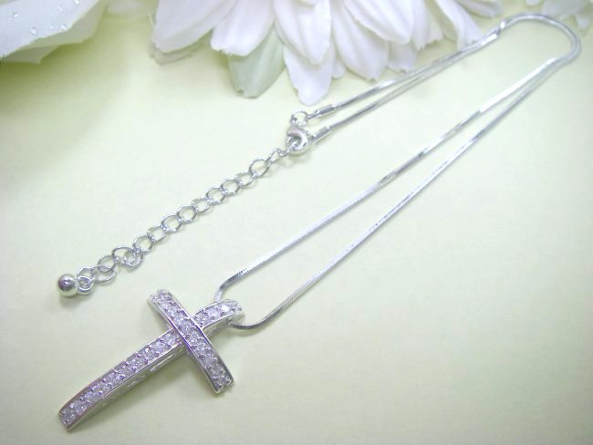 �L���[�r�b�N�W���R�j�A�E�A�N�Z�T���[�@�N���X�i�\���ˁj�y���_���g