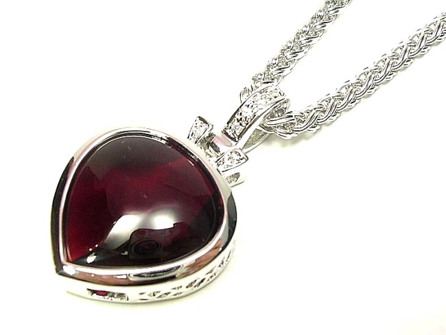 �K�[�l�b�g�E�V���Z�e�b�N�X�g�[���ƃL���[�r�b�N�W���R�j�A�̃y���_���g