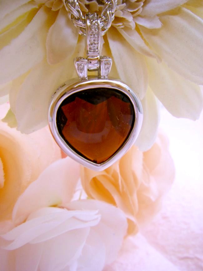 �K�[�l�b�g�E�V���Z�e�b�N�X�g�[���ƃL���[�r�b�N�W���R�j�A�̃y���_���g