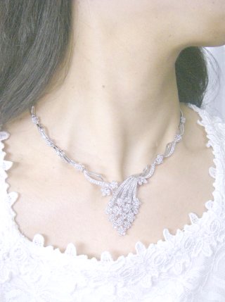 �L���[�r�b�N�W���R�j�A�̃l�b�N���X�@CZ�A�N�Z�T���[