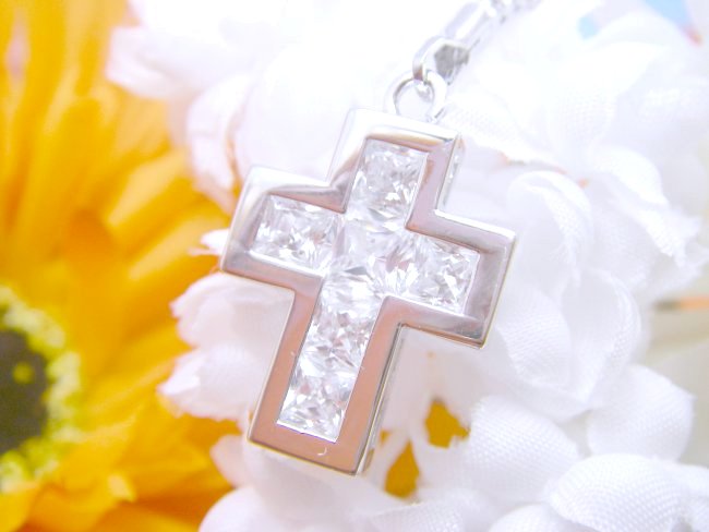 �L���[�r�b�N�W���R�j�A�̌g�уX�g���b�v