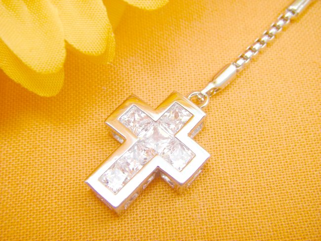 �L���[�r�b�N�W���R�j�A�̌g�уX�g���b�v