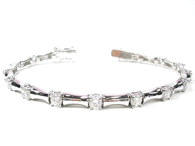 �L���[�r�b�N�W���R�j�A�̃u���X���b�g