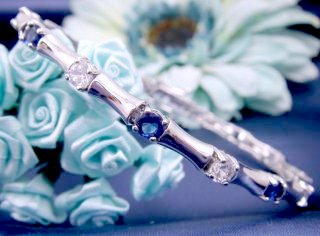 �L���[�r�b�N�W���R�j�A�̃o���u�[�E�u���X���b�g