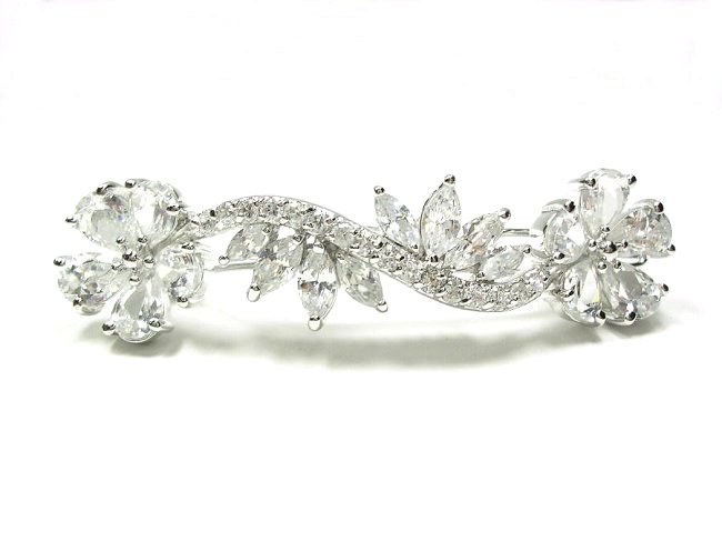 �L���[�r�b�N�W���R�j�A�̃w�A�E�A�N�Z�T���[