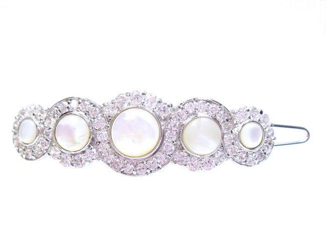 �L���[�r�b�N�W���R�j�A�̃w�A�E�A�N�Z�T���[