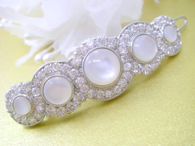 �L���[�r�b�N�W���R�j�A�̃w�A�E�A�N�Z�T���[