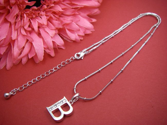 �C�j�V�����@�y���_���g