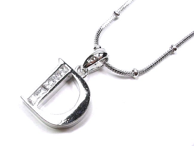 �C�j�V�����E�y���_���g