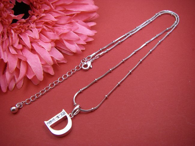 �C�j�V�����@�y���_���g