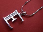 CZ�@�L���[�r�b�N�W���R�j�A�̃y���_���g�@�C�j�V�����@�y���_���g