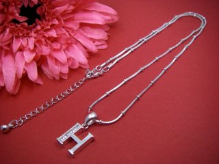 �L���[�r�b�N�W���R�j�A�̃C�j�V���� �y���_���g