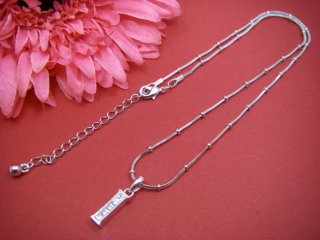 �L���[�r�b�N�W���R�j�A�̃C�j�V���� �y���_���g