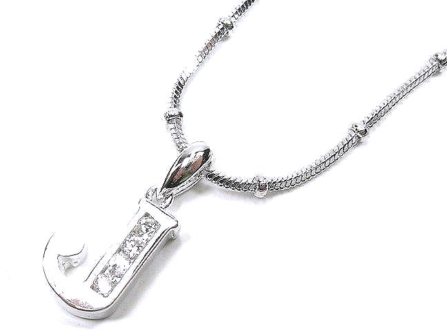 �C�j�V�����E�y���_���g