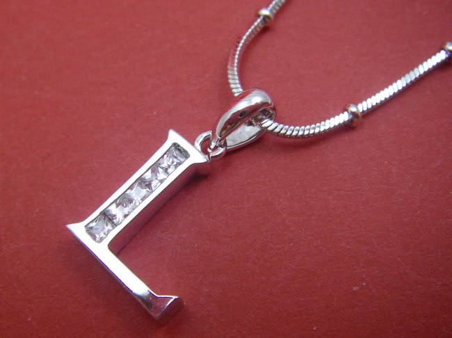 �C�j�V�����@�y���_���g