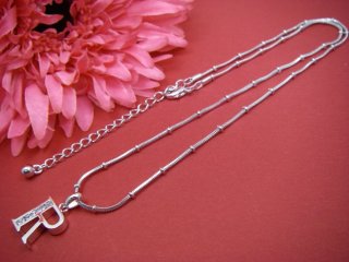 �L���[�r�b�N�W���R�j�A�̃C�j�V���� �y���_���g