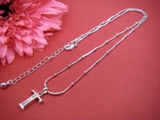 �L���[�r�b�N�W���R�j�A�̃C�j�V���� �y���_���g