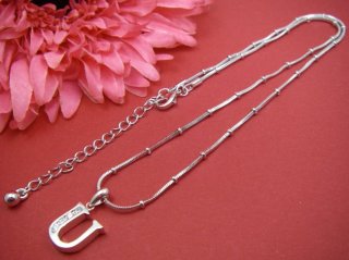 �L���[�r�b�N�W���R�j�A�̃C�j�V���� �y���_���g