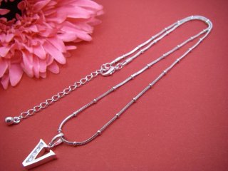 �L���[�r�b�N�W���R�j�A�̃C�j�V���� �y���_���g